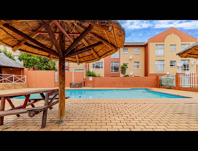 3 BEDROOM APARTMENT FOR SALE IN WELTEVREDEN PARK